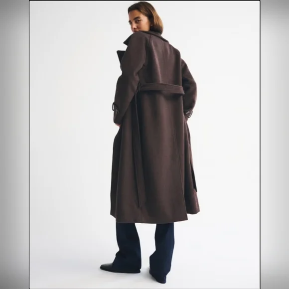 Abercrombie & Fitch Double-Breasted Wool-blend Coat in Dark Coffee - Picture 3 of 12